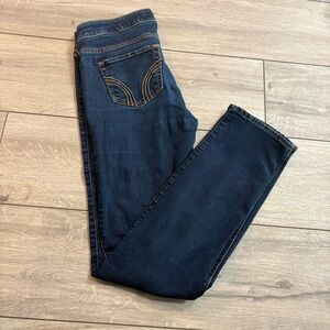 😀Hollister Skinny Jeans (C)🌹